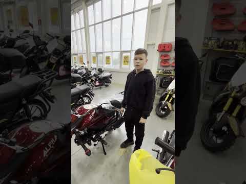 Отзыв о мотосалоне X-MOTORS! Юный обладатель мопеда PROMAX ALPHA PRIDE 130