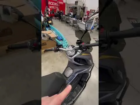 Краткий ОБЗОР комплектации МаксиСкутера PROMAX-HONDA ADV 250(49) EFI от X-MOTORS!