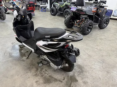 Скутер X-MOTORS CITY PRO Белый/Черный Б/У
